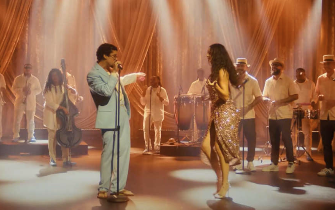 Descubre ⁢la Historia Detrás de la⁣ Letra⁤ de ⁣Baile INoLVIDABLE